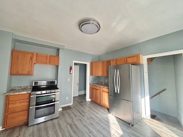 120 E Maple St #1