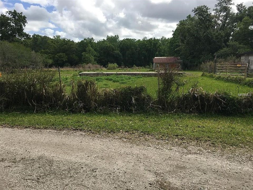 2nd image of 305 Wiles Way