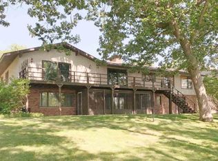 114 W Monroe St, Mauston, WI 53948