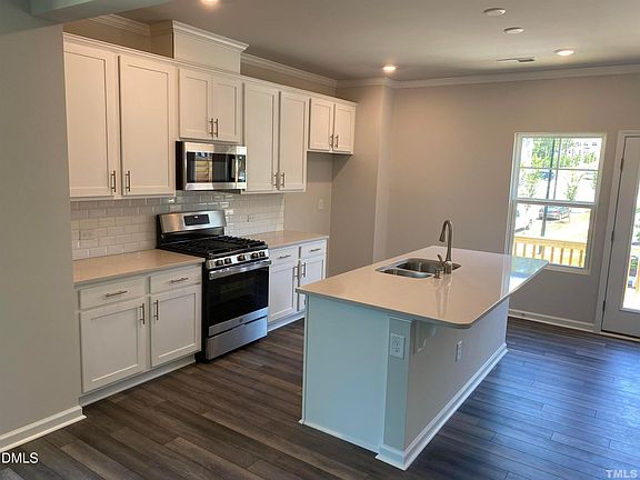 4th image of 616 Hortons Creek Rd