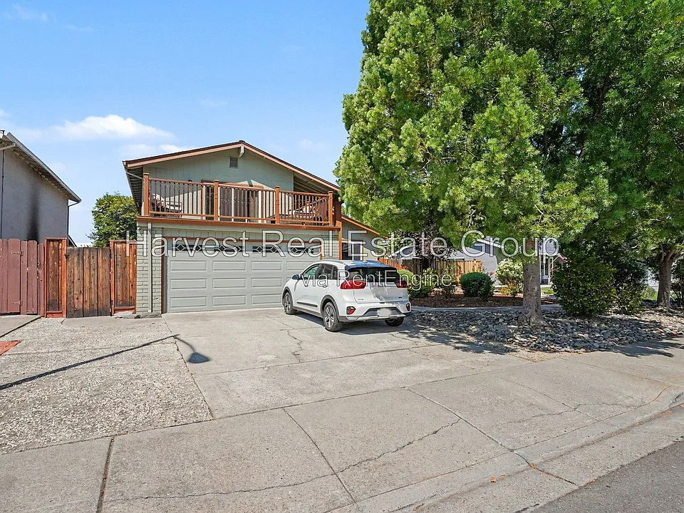 807 Katrina St