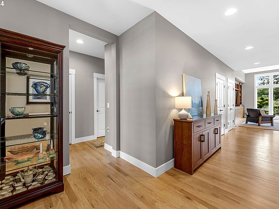 4th image of 1307 SE 21st Ave