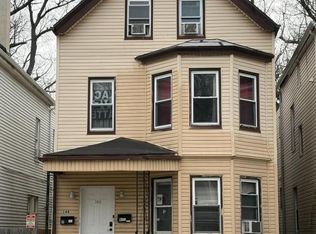 144 Steuben St, East Orange City, NJ 07018