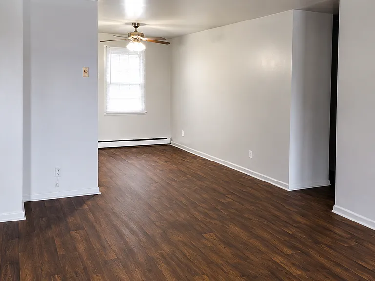 1150 S Water Ave — Photo 3