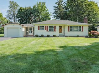 45 Castle Acres Dr, Webster, NY 14580