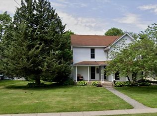 119 N Main St, Cambridge, IL 61238