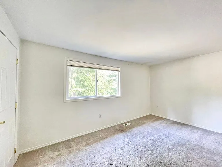 13807 NE 76th St — Photo 18