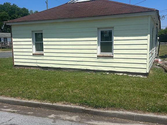 5th image of 30749 Hampden Ave