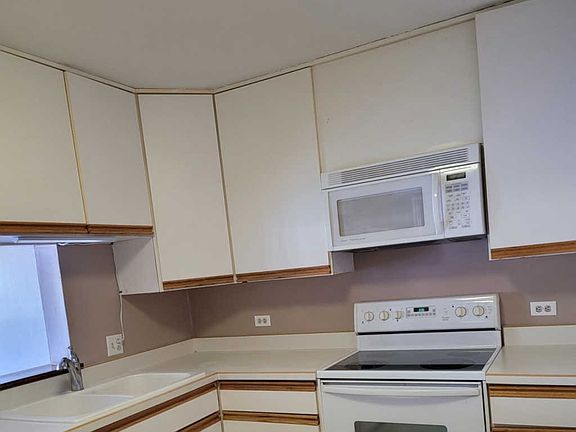 2nd image of 1265 N Sterling Ave Unit 116