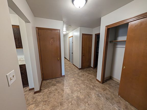 5th image of 4338 Pepper Dr #2