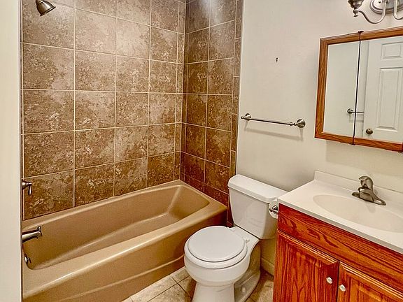 4th image of 37 & 47 S Williams St #311