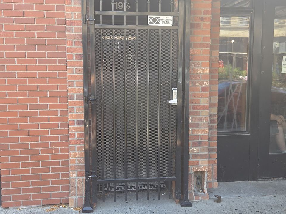 1st image of 119 1/2 N Broadway #2