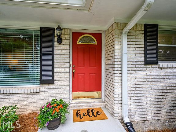 3rd image of 2086 Malabar Dr
