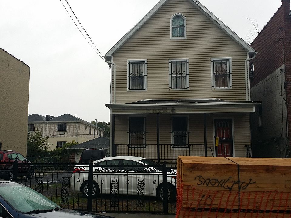 1st image of 846 E 224th St