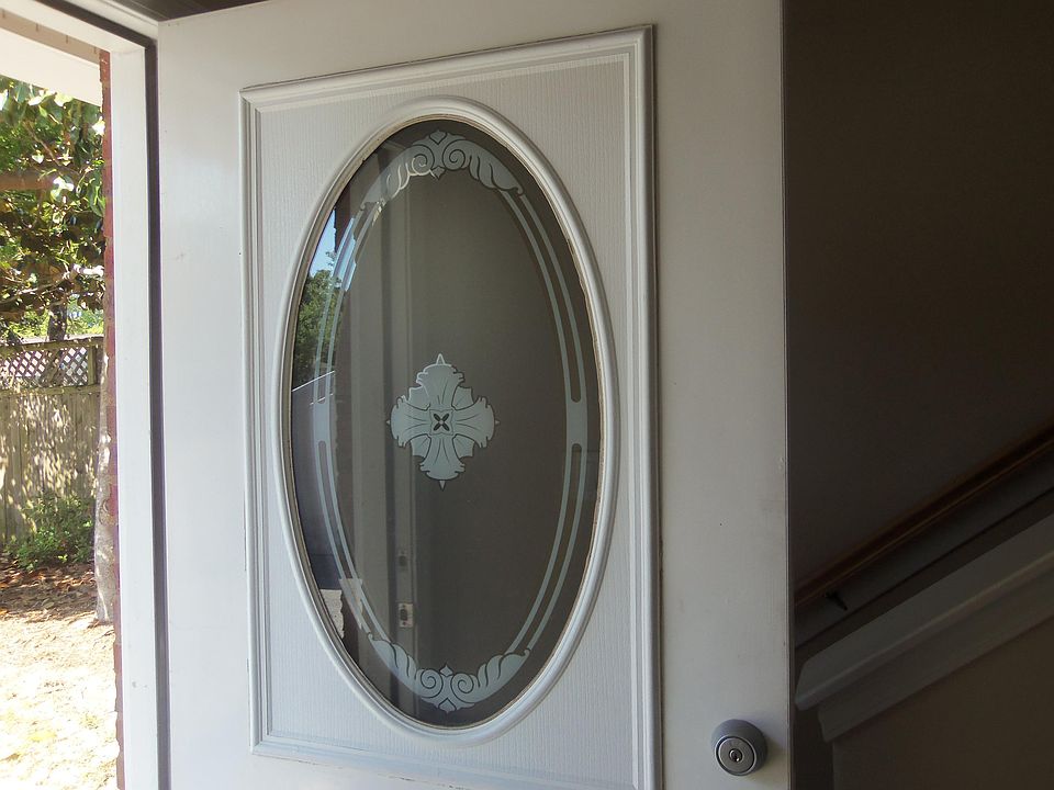 1st image of 528 Maple Ave #1