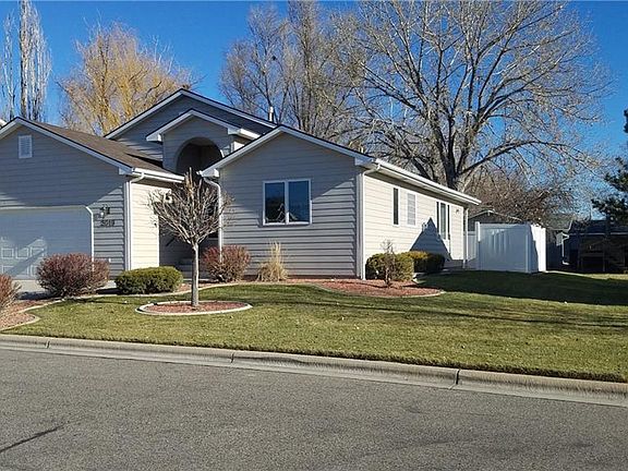 2nd image of 2019 Wyndham Park Dr