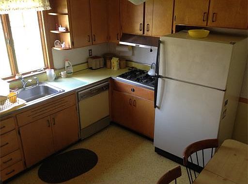 3rd image of 20 Lincoln Pl