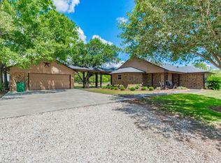 117 County Road 735, Angleton, TX 77515