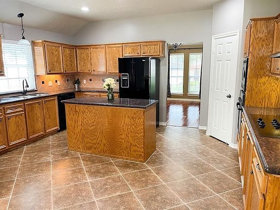 5th image of 3807 Doveswood Cir