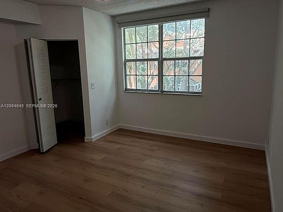 4th image of 1531 Barcelona Way #3-30