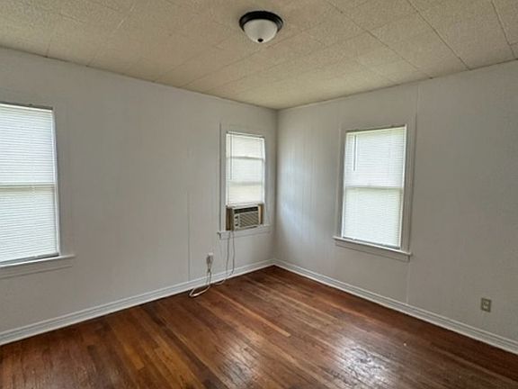 5th image of 3326 S 11th St