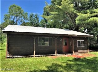4947 N Thornapple Ave, White Cloud, MI 49349