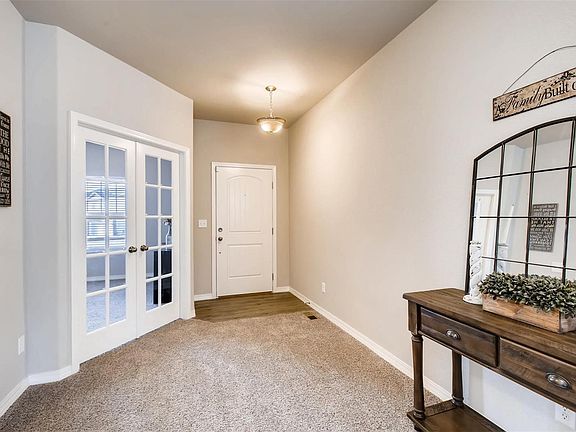2nd image of 19434 Lindenmere Dr