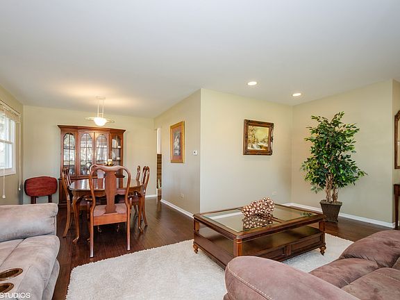 4th image of 4009 N Galena Ave