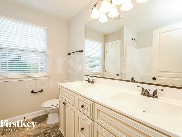 264 Water Mill Rd — Photo 11