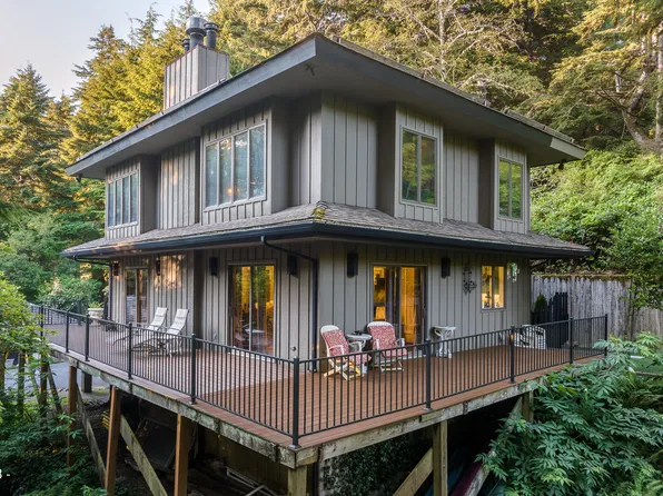 490 Fairway Dr, Gleneden Beach, OR 97388