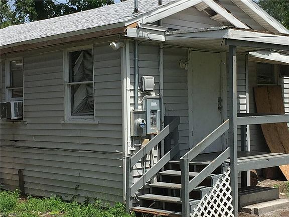 3rd image of 2221 Royal Palm Ave