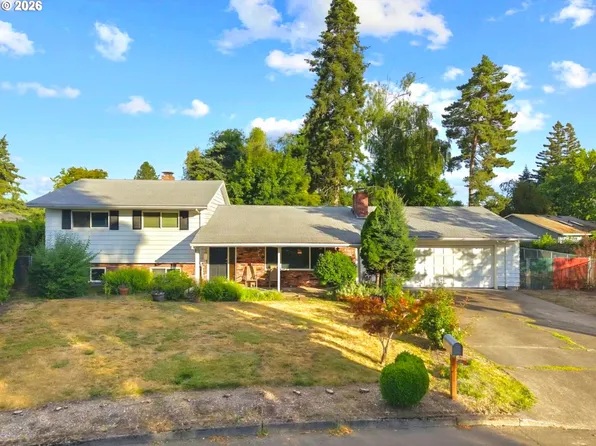 1324 NE Birchaire Ln, Hillsboro, OR 97124