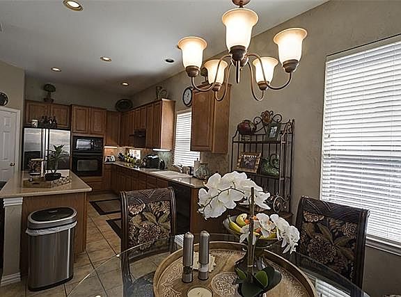 5th image of 9605 Beck Dr