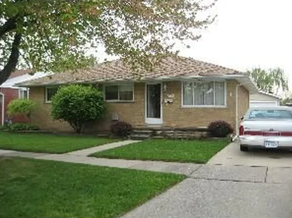 817 Champaign Rd, Lincoln Park, MI 48146