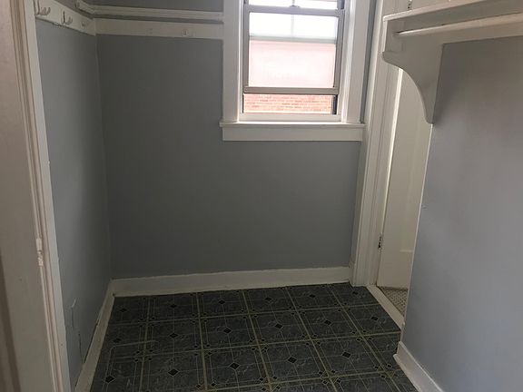 2nd image of 3267 W Wrightwood Ave APT 3AA