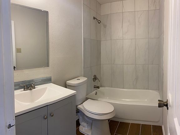 Update vanity and tiled bathtub