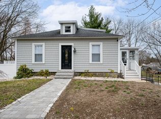 35 Wetherbee Ave, Lowell, MA 01852
