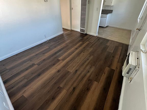 3rd image of 4343 Peck Rd #D