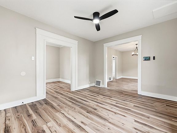 4th image of 1524 Franklin Ave