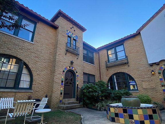 2nd image of 808 N Palm St APT 6