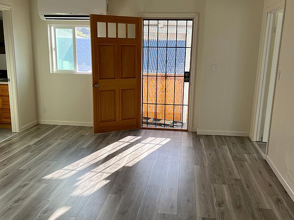 2nd image of 4326 1/2 N Griffin Ave
