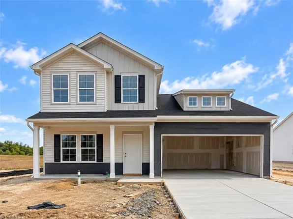 5839 Latigo Ct, Clemmons, NC 27012