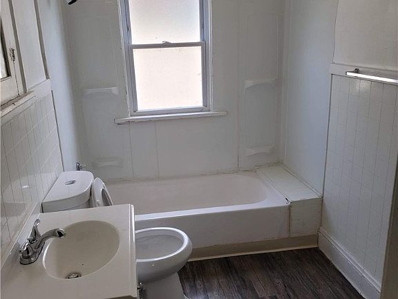 4th image of 4154 E 142nd St
