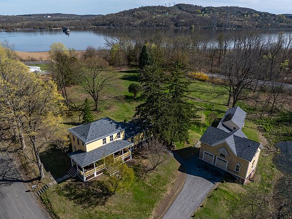 Bird Eye view of the property located near Hudson river