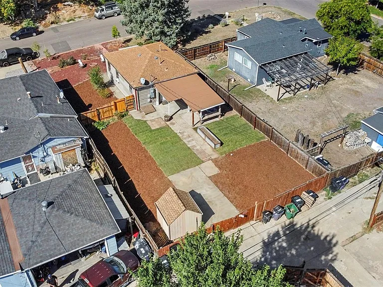 364 Meade St — Photo 22