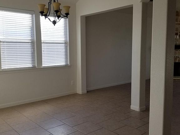 5th image of 6809 Alvin Dr