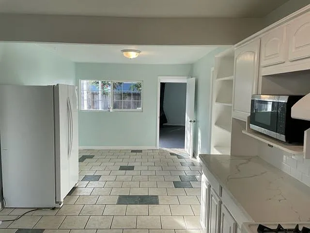 42838 Homewood St — Photo 3