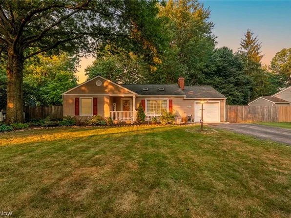 5950 Louis Dr, North Olmsted, OH 44070