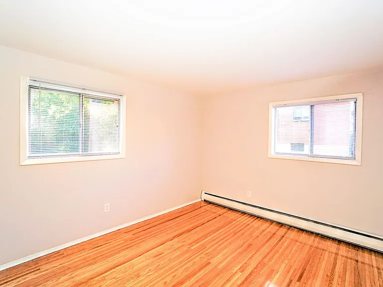 146 Woodhill Dr #6 — Photo 6