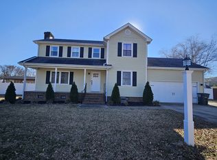 402 N Cottonwood Dr, Goldsboro, NC 27530